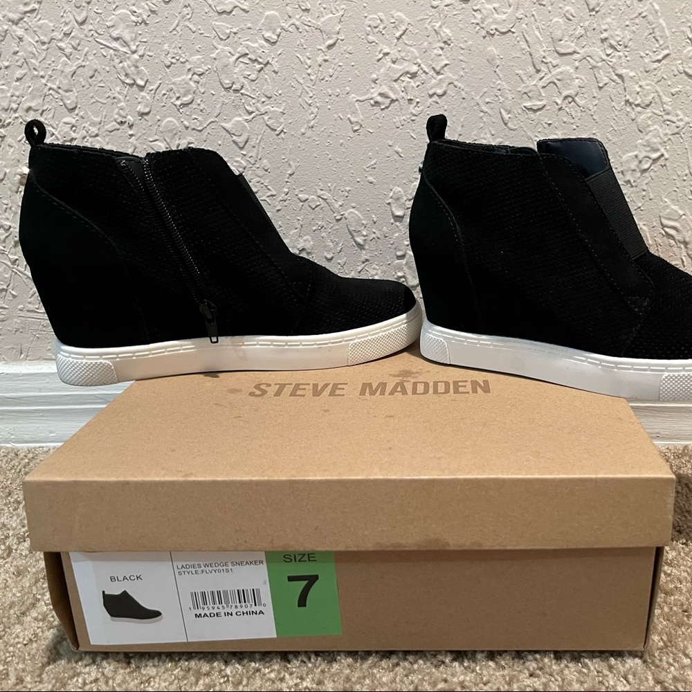 Steve Madden women’s bootie sneakers *New*